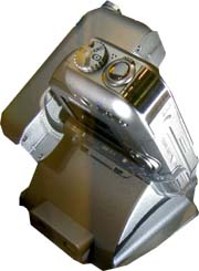 Nikon SQ - rozložený ve stojánku