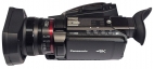 Videokamera Panasonic HC-X1600: detail shora a zleva